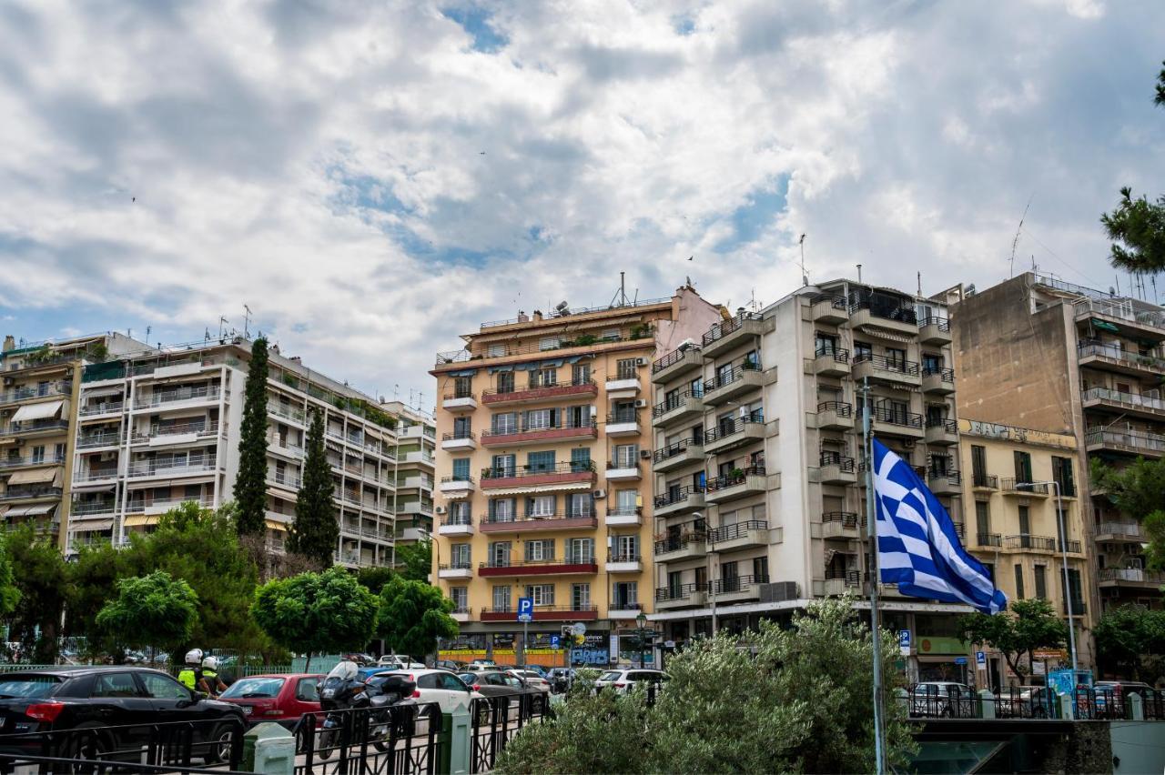 Deluxe Residence Uncle Vassos Thessaloniki Exterior photo